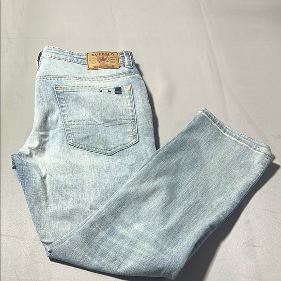 Men’s buffalo jeans - Picture 3 of 13